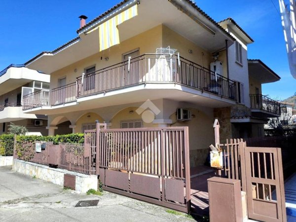 casa indipendente in vendita a San Felice a Cancello in zona San Felice