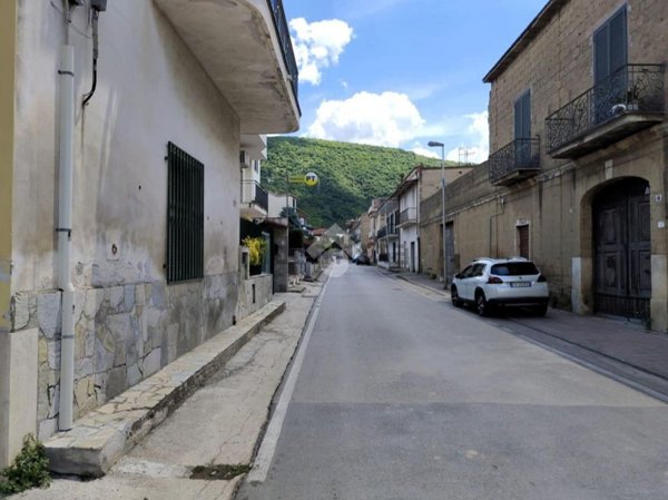 terreno edificabile in vendita a San Felice a Cancello in zona Trotti