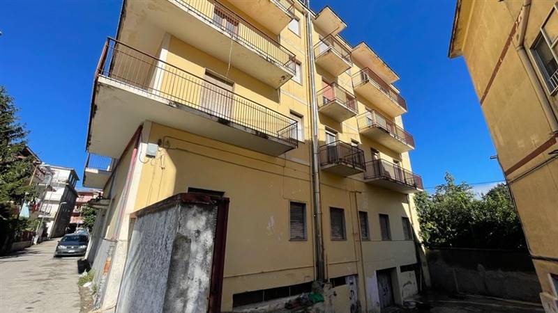 intera palazzina in vendita a San Felice a Cancello in zona Cancello