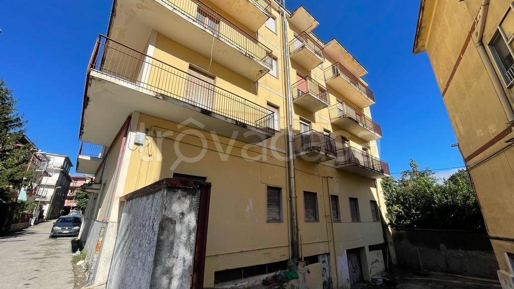 intera palazzina in vendita a San Felice a Cancello in zona Cancello