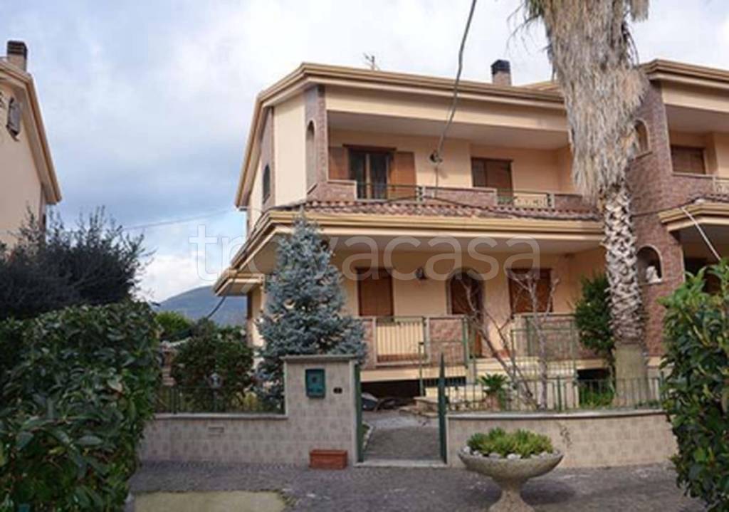 casa indipendente in vendita a San Felice a Cancello in zona Cancello