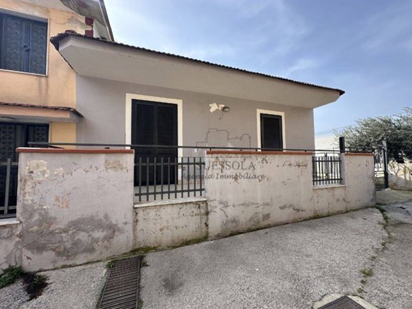 casa indipendente in vendita a San Felice a Cancello