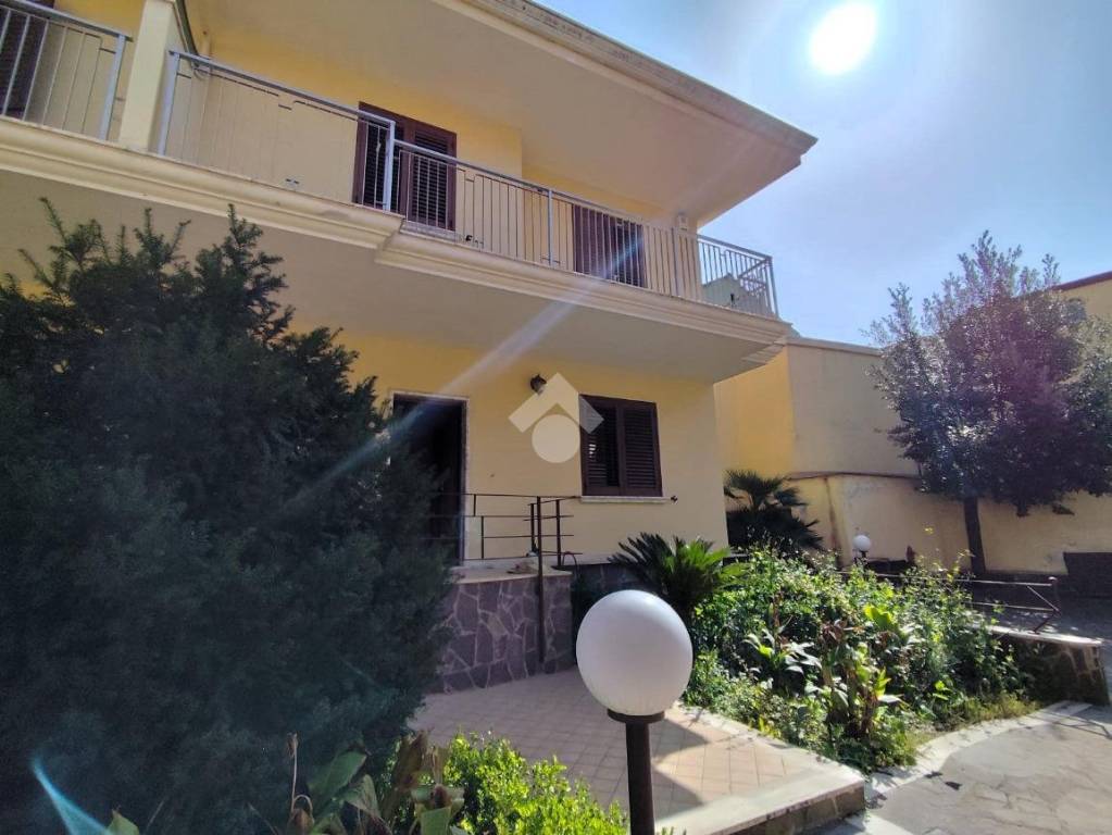 casa indipendente in vendita a San Felice a Cancello in zona Cancello