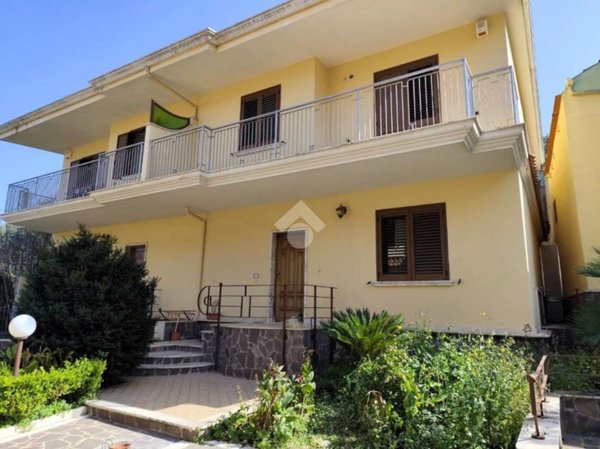 casa indipendente in vendita a San Felice a Cancello