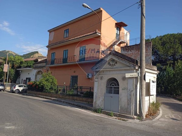 casa indipendente in vendita a San Felice a Cancello in zona Cancello