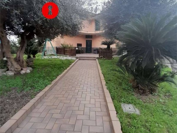 casa indipendente in vendita a San Felice a Cancello in zona Cancello