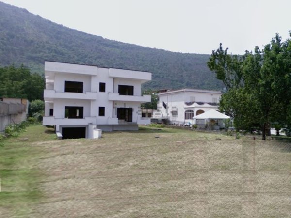 casa indipendente in vendita a San Felice a Cancello