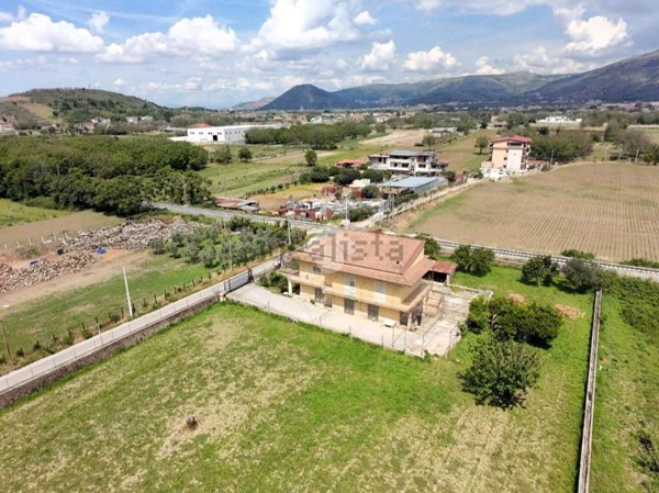 casa indipendente in vendita a San Felice a Cancello