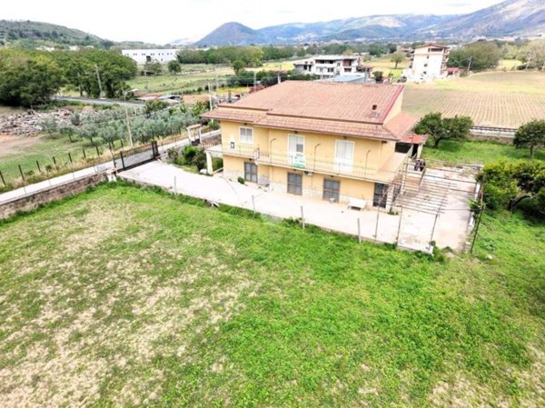 casa indipendente in vendita a San Felice a Cancello