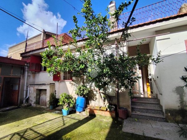 casa indipendente in vendita a San Felice a Cancello in zona Casazenca