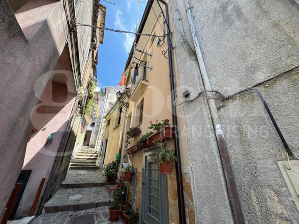 casa indipendente in vendita a San Gregorio Matese