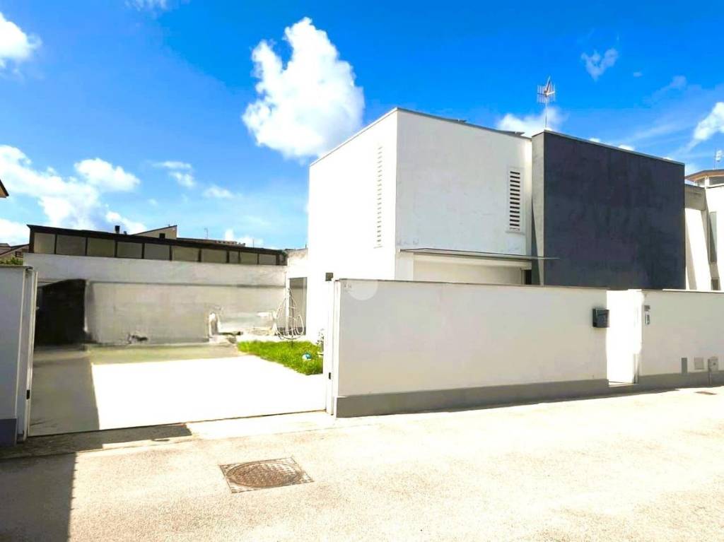 casa indipendente in vendita a San Marcellino