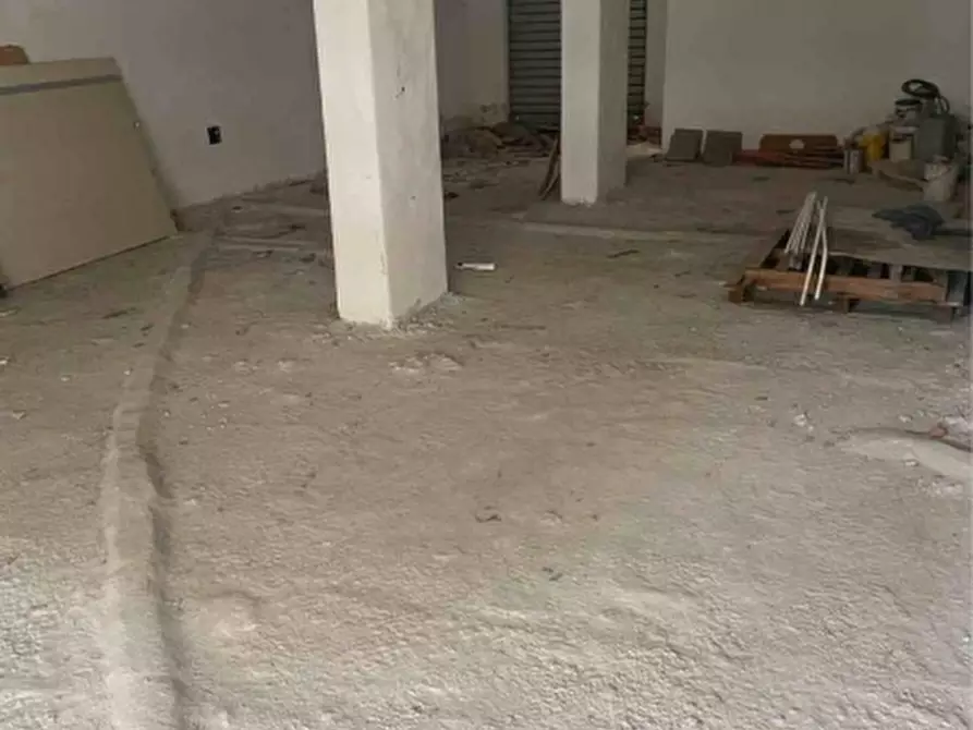 locale commerciale in vendita a San Marcellino