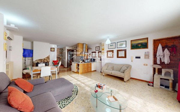 casa indipendente in vendita a San Marcellino