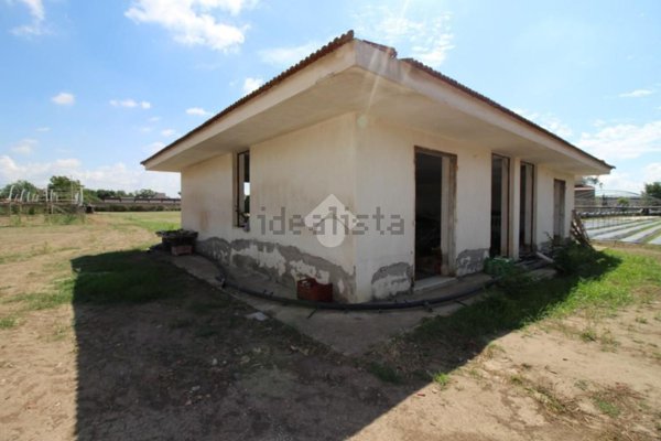 casale in vendita a San Marcellino