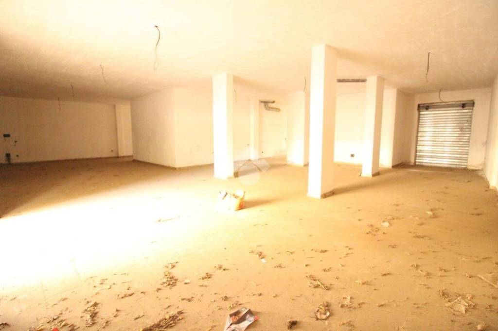 locale commerciale in vendita a San Marcellino