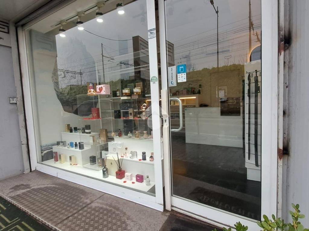 negozio in vendita a San Marcellino