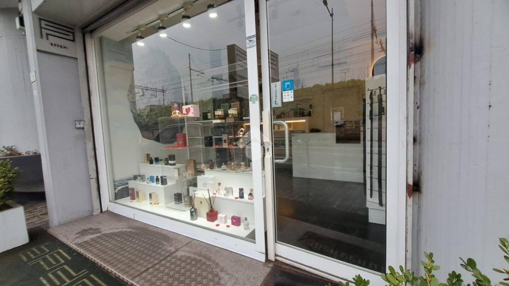 negozio in vendita a San Marcellino