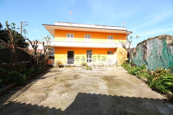 casa indipendente in vendita a San Marcellino