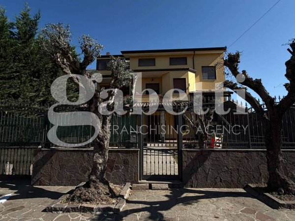 casa indipendente in vendita a San Marcellino