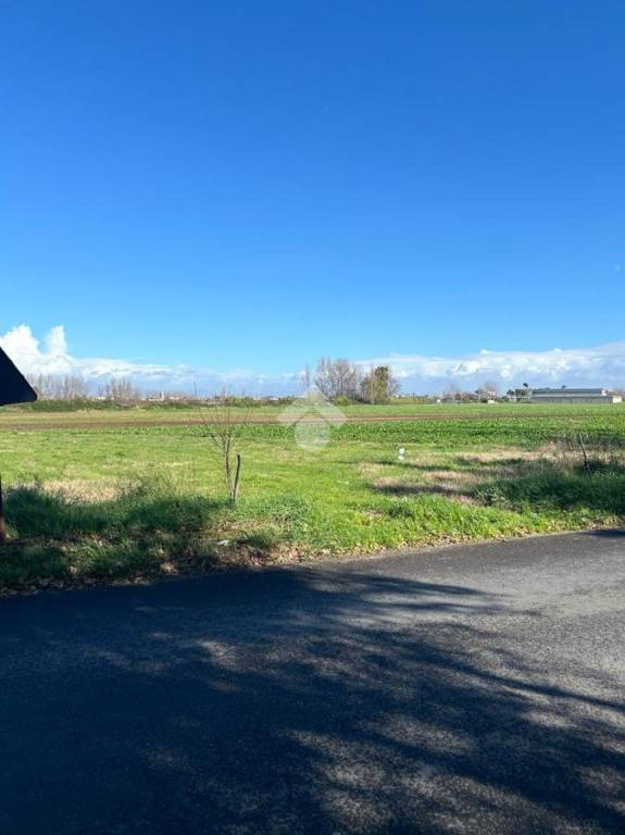 terreno in vendita a San Marcellino
