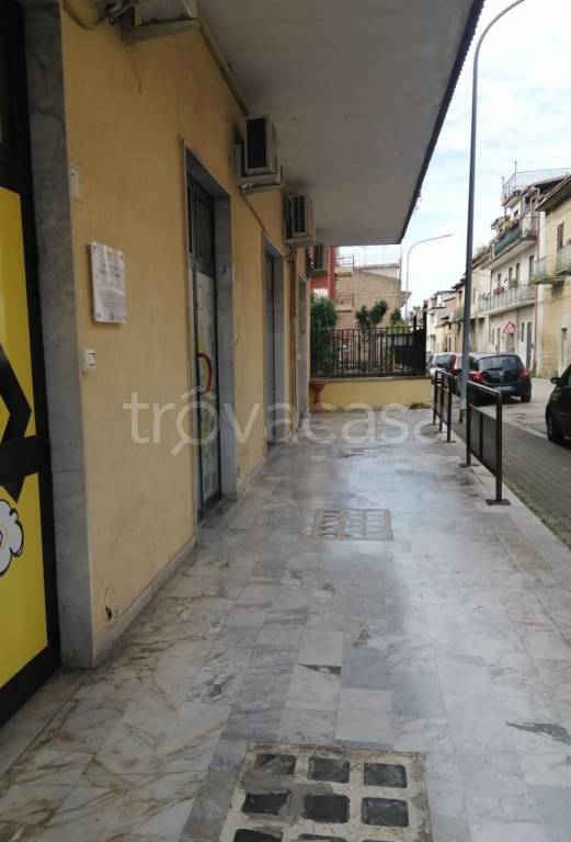 negozio in vendita a San Nicola la Strada