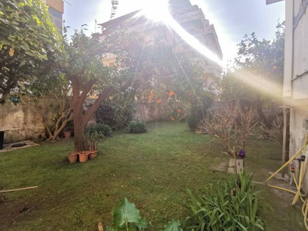 casa indipendente in vendita a San Nicola la Strada