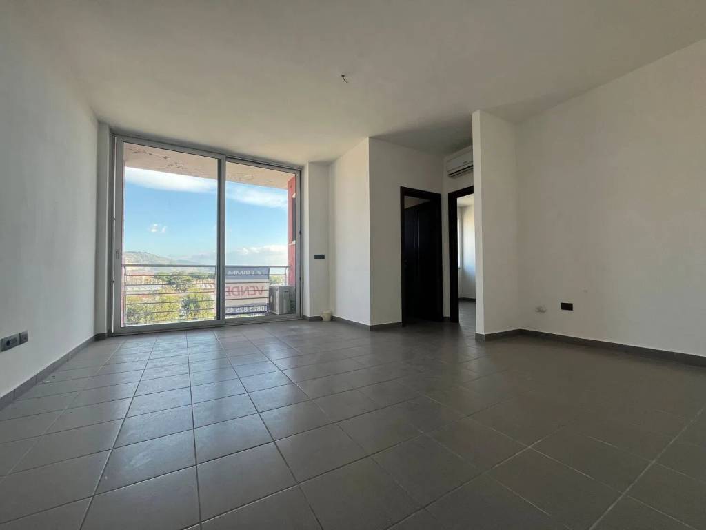 ufficio in vendita a San Nicola la Strada