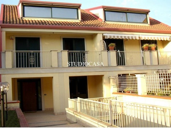 casa indipendente in vendita a San Nicola la Strada