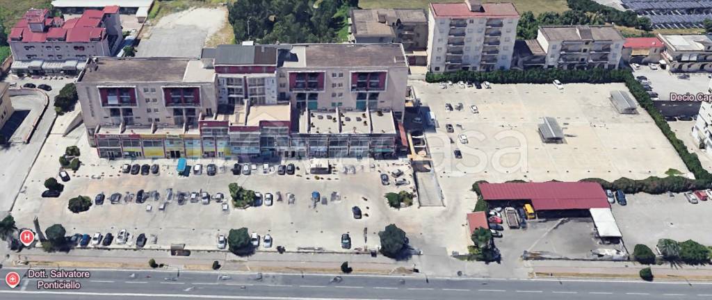 negozio in vendita a San Nicola la Strada