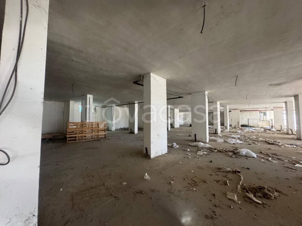 capannone in vendita a San Nicola la Strada