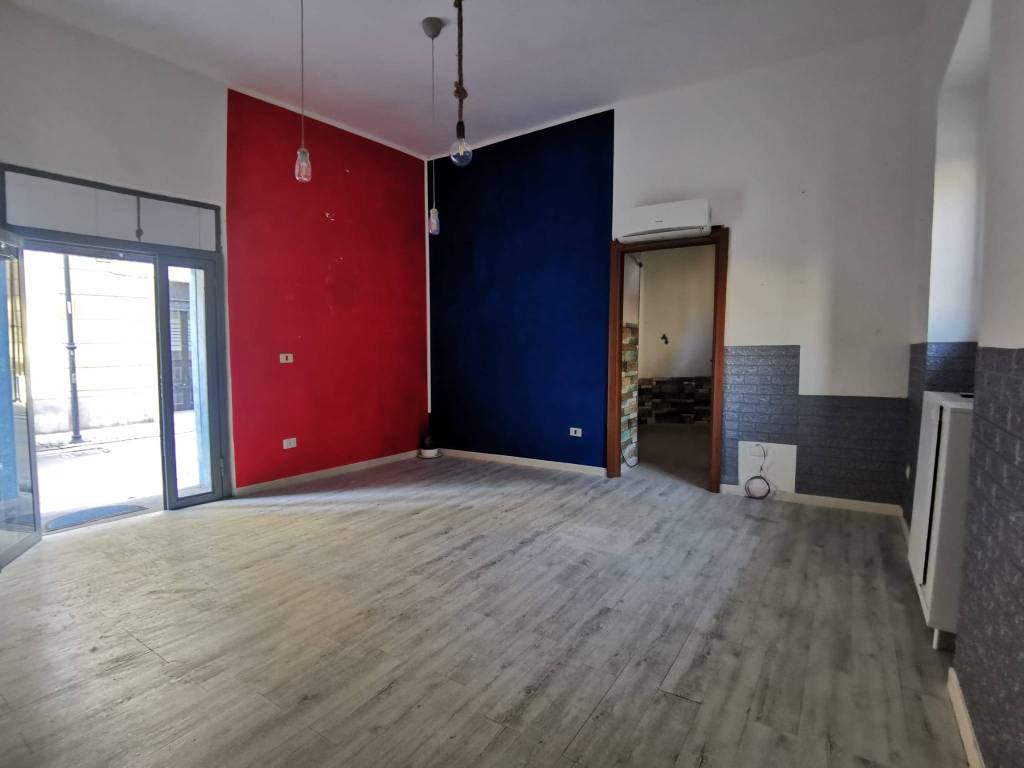 negozio in vendita a San Nicola la Strada