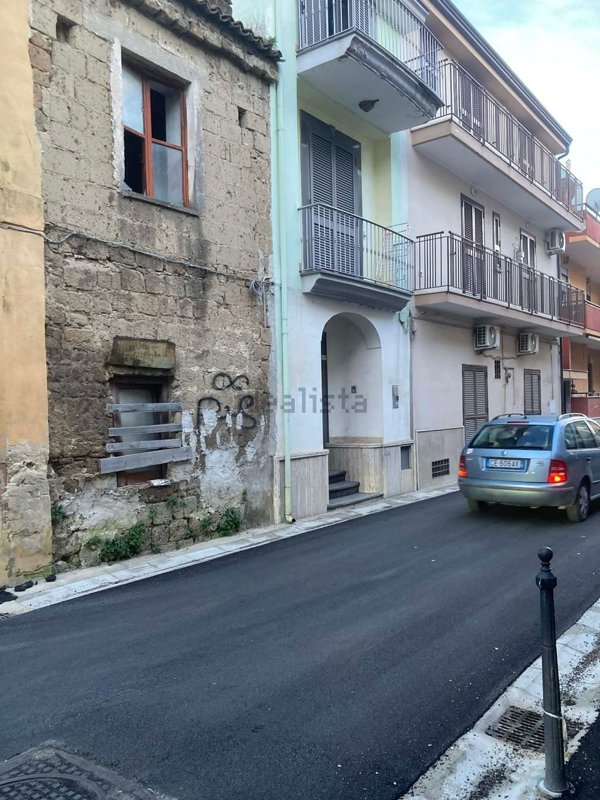 quadrivano in vendita a San Nicola la Strada