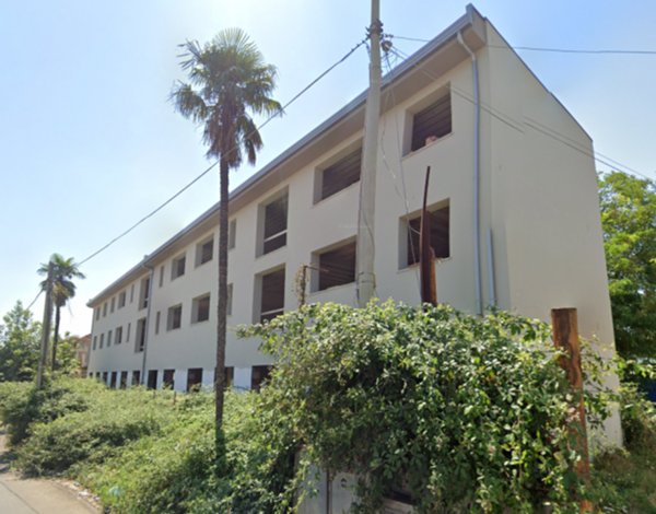 locale commerciale in vendita a San Nicola la Strada