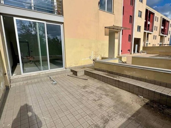 ufficio in vendita a San Nicola la Strada