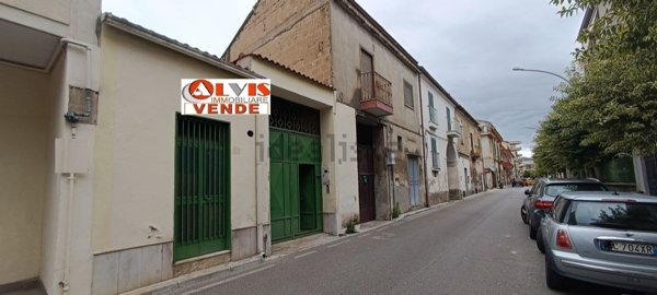 pentavano in vendita a San Nicola la Strada