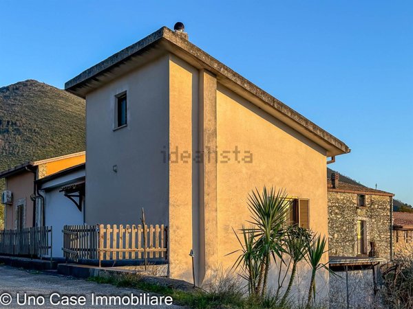 casa indipendente in vendita a San Pietro Infine