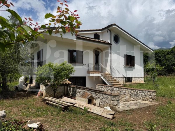 casa indipendente in vendita a San Potito Sannitico