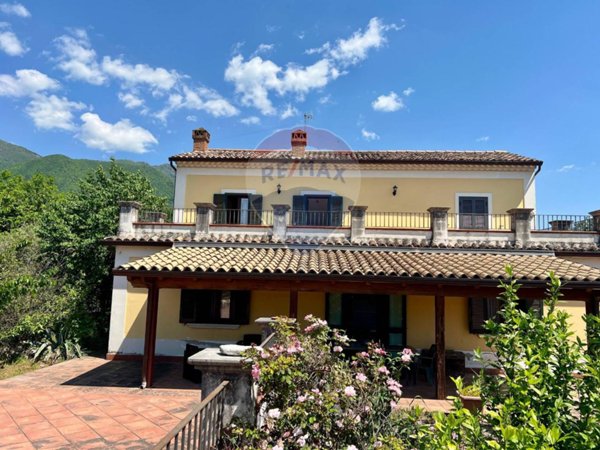 casa indipendente in vendita a San Potito Sannitico