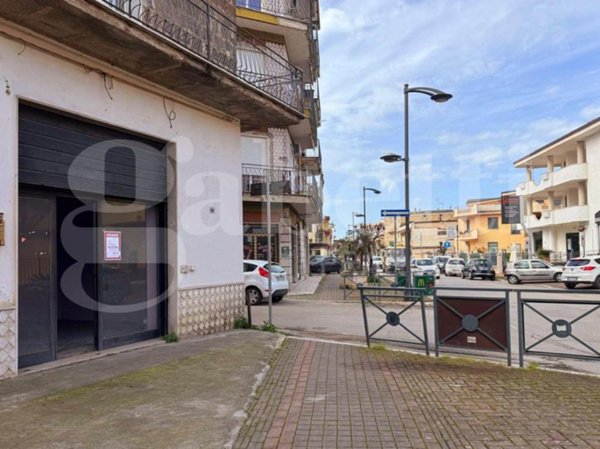 negozio in vendita a San Prisco