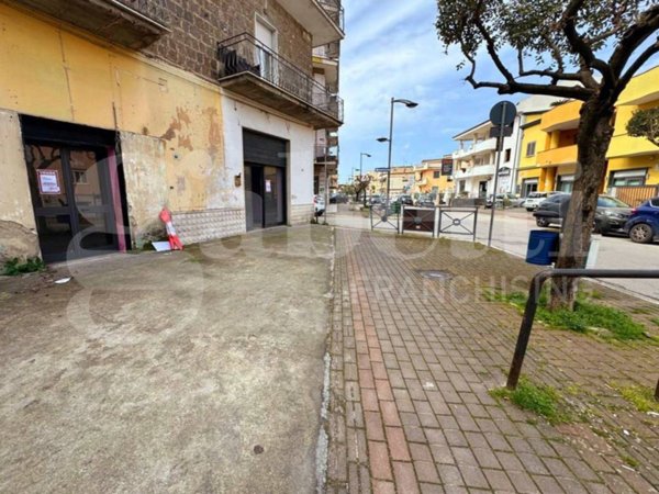 negozio in vendita a San Prisco