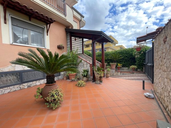 casa indipendente in vendita a San Prisco