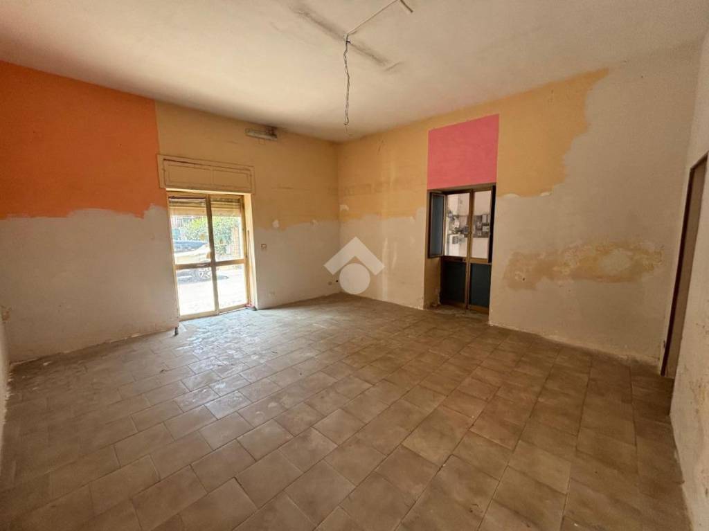 negozio in vendita a San Prisco