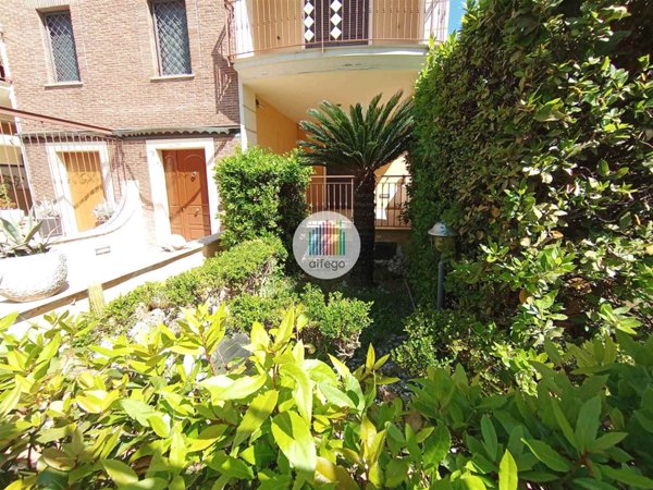 casa indipendente in vendita a San Prisco