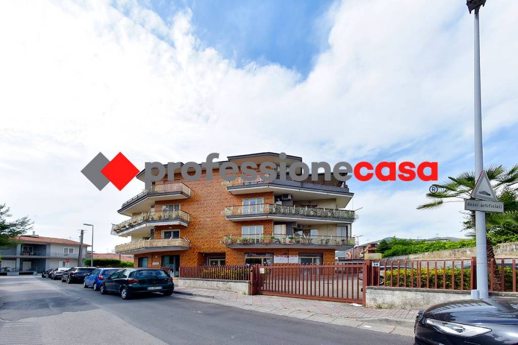 negozio in vendita a San Prisco