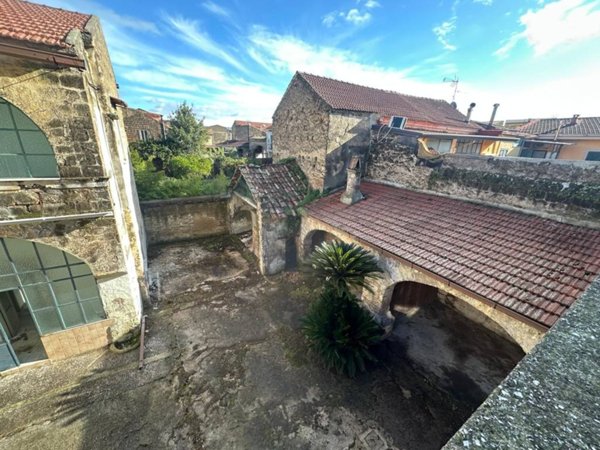 intera palazzina in vendita a San Prisco
