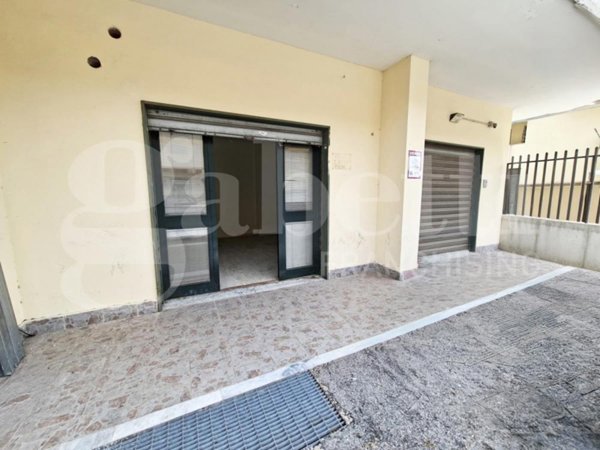 negozio in vendita a San Prisco