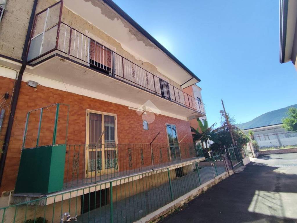 casa indipendente in vendita a Santa Maria a Vico
