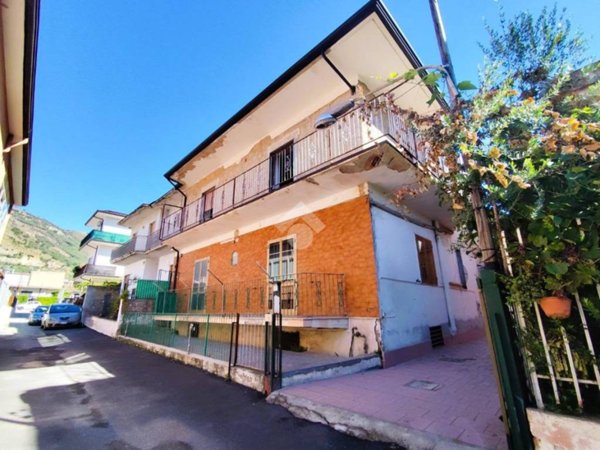 casa indipendente in vendita a Santa Maria a Vico