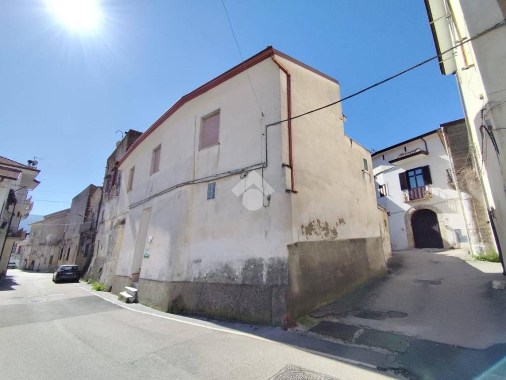 casa indipendente in vendita a Santa Maria a Vico